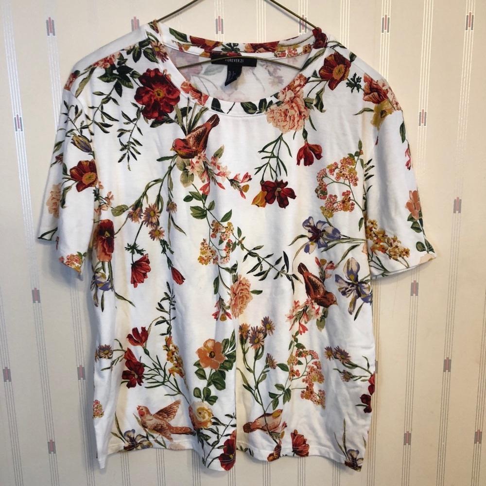 Forever 21 Bird+Floral Print tee